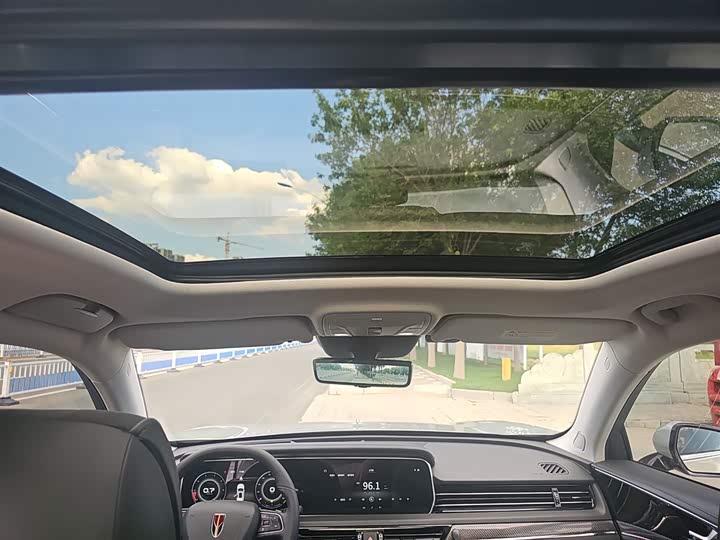 Фото 2 - Hongqi HS5