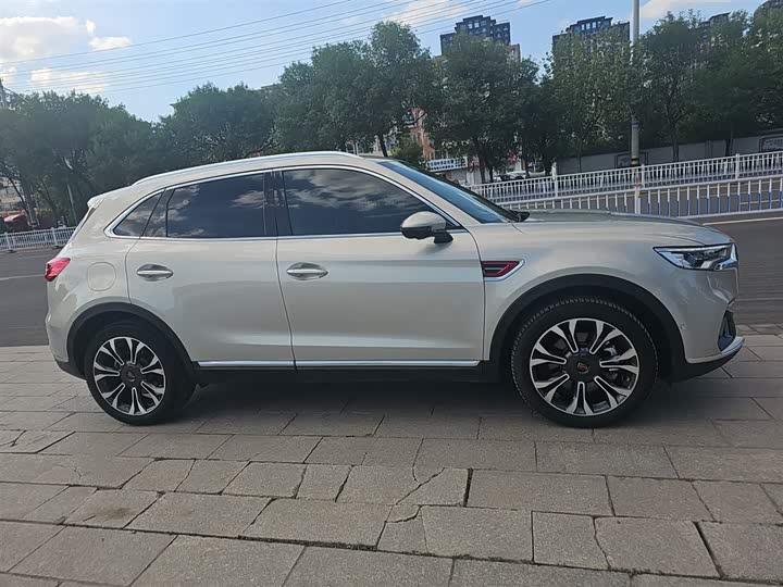 Фото 6 - Hongqi HS5