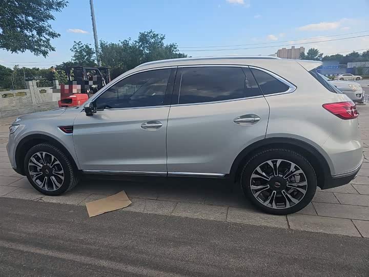 Фото 9 - Hongqi HS5