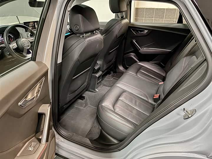 Фото 10 - Audi Q2L