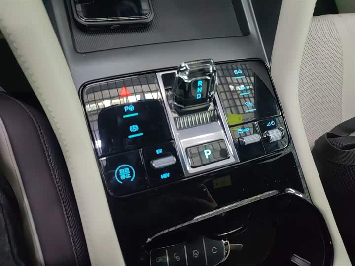 Фото 14 - BYD Song Plus Hybrid/EV