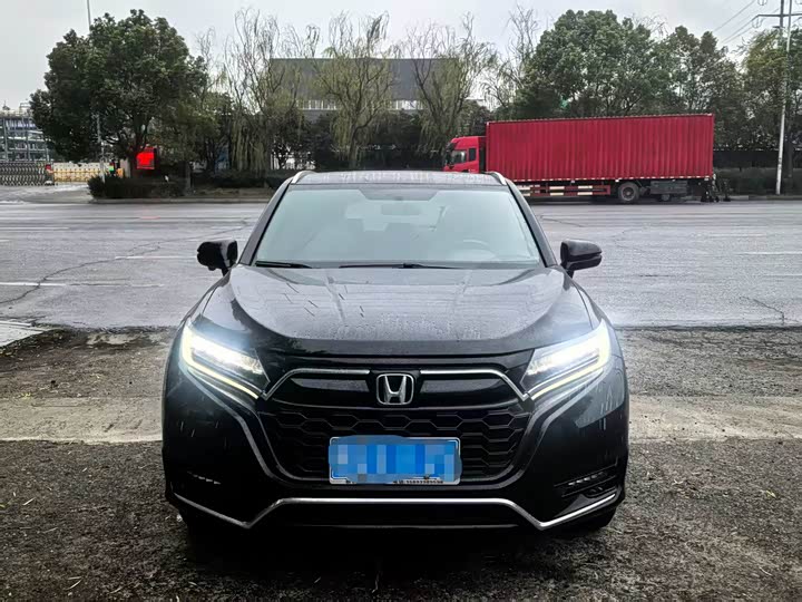 Фото 2 - Honda UR-V