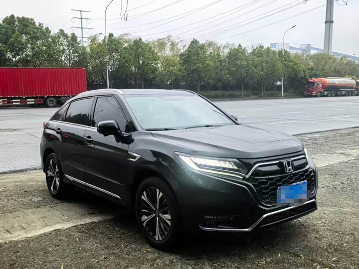 Фото 3 - Honda UR-V