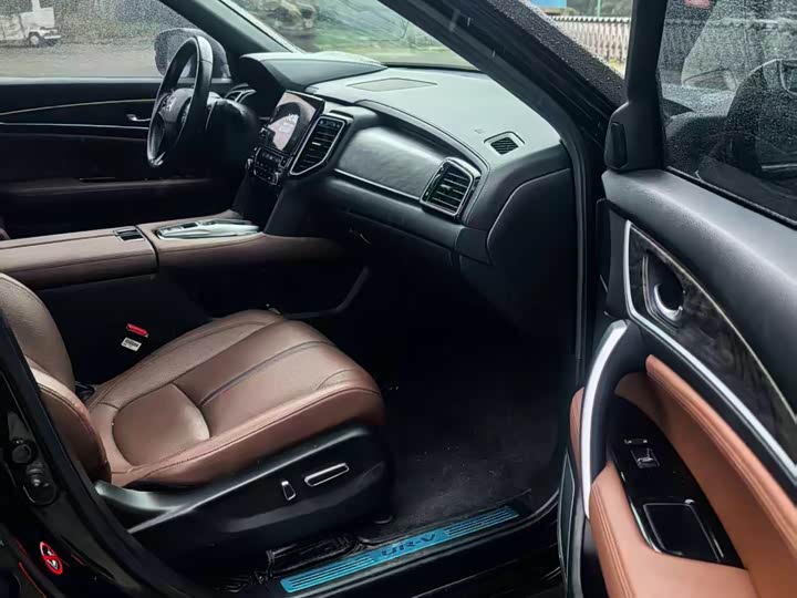 Фото 4 - Honda UR-V