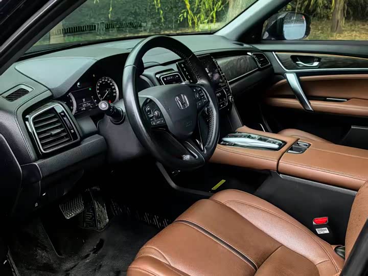 Фото 5 - Honda UR-V