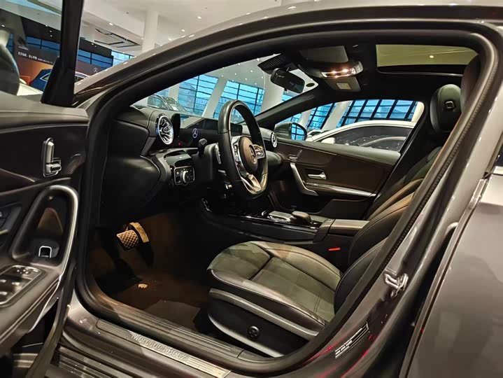 Фото 6 - Mercedes-Benz A-Class