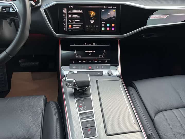 Фото 10 - Audi A6L