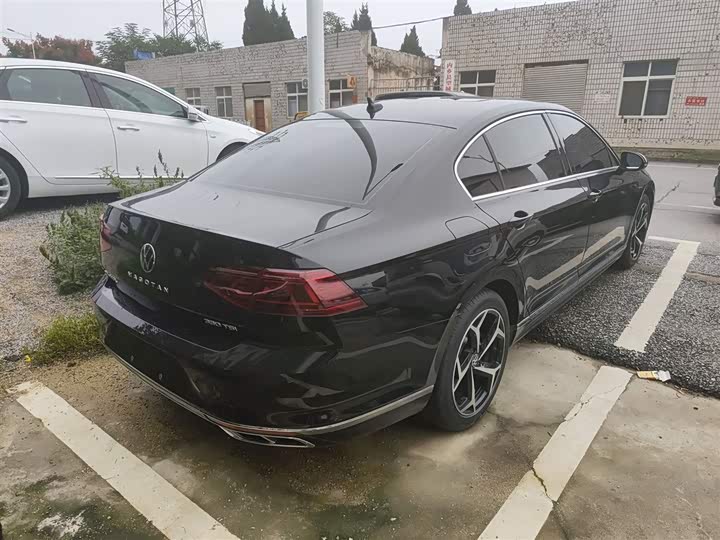 Фото 10 - Volkswagen Magotan