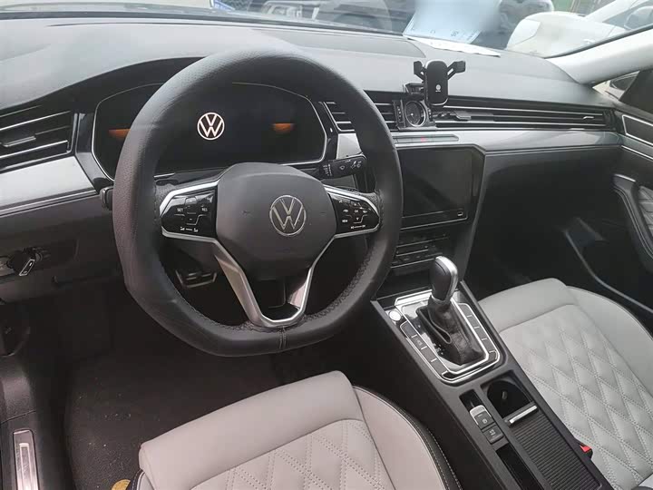 Фото 16 - Volkswagen Magotan