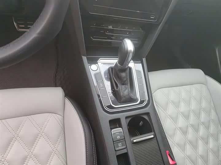 Фото 9 - Volkswagen Magotan