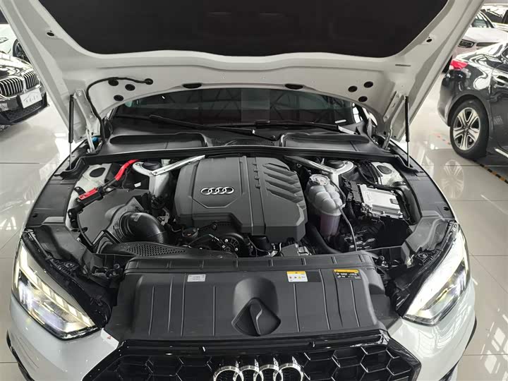 Фото 10 - Audi A5