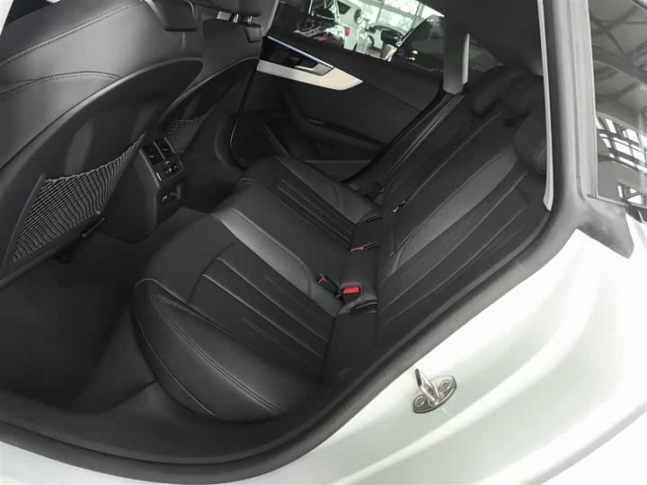 Фото 14 - Audi A5