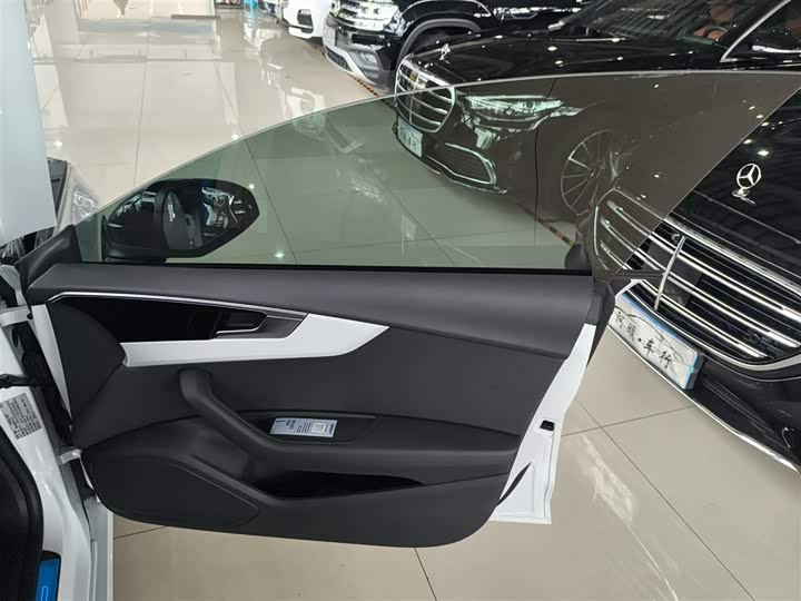 Фото 15 - Audi A5