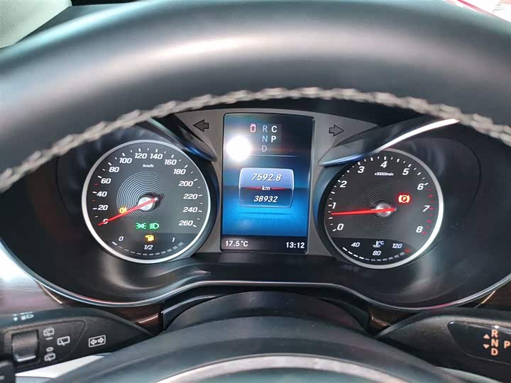 Фото 12 - Mercedes-Benz V-Class