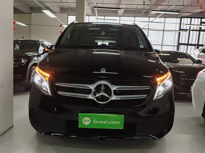 Фото 3 - Mercedes-Benz V-Class