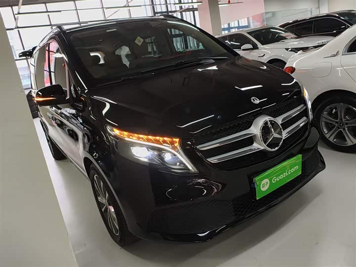 Фото 4 - Mercedes-Benz V-Class