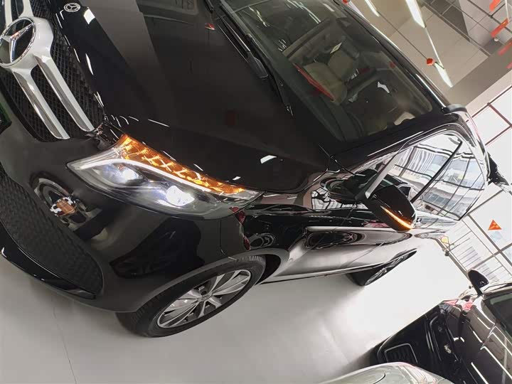 Фото 5 - Mercedes-Benz V-Class