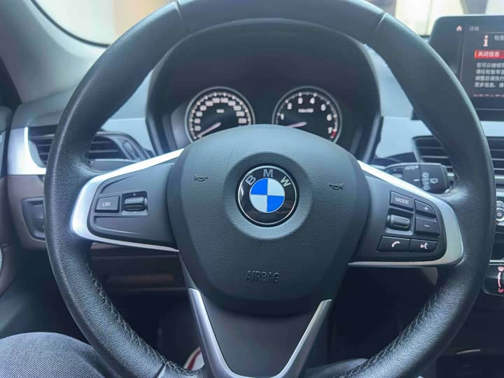 Фото 13 - BMW X1