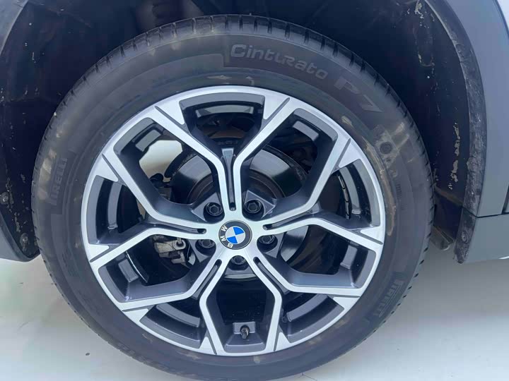 Фото 22 - BMW X1