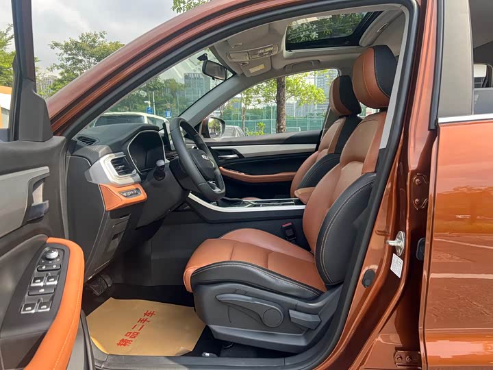 Фото 13 - Geely Vision X6