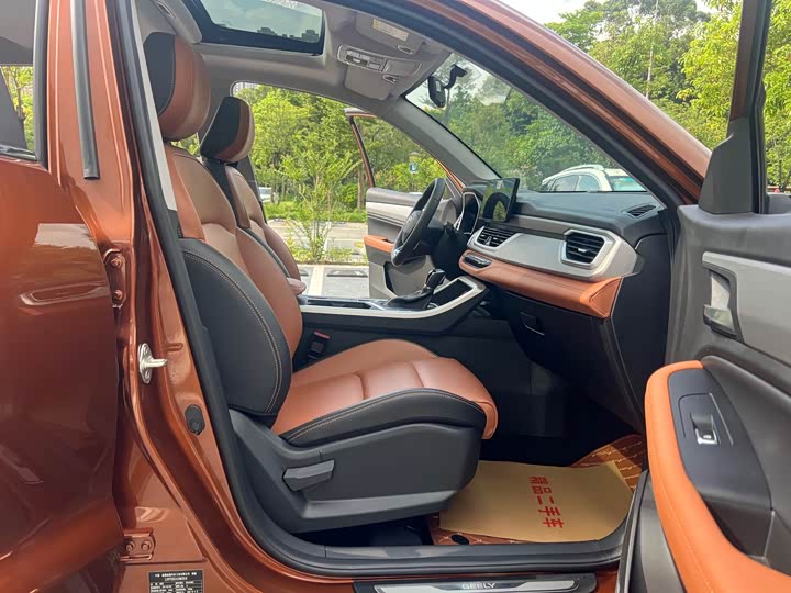 Фото 16 - Geely Vision X6