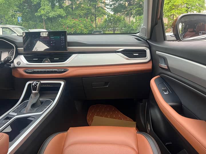 Фото 20 - Geely Vision X6