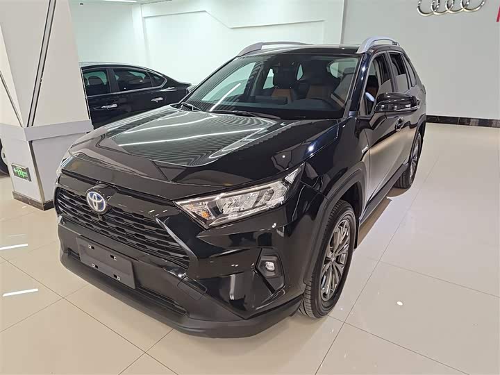 Фото 2 - Toyota RAV4