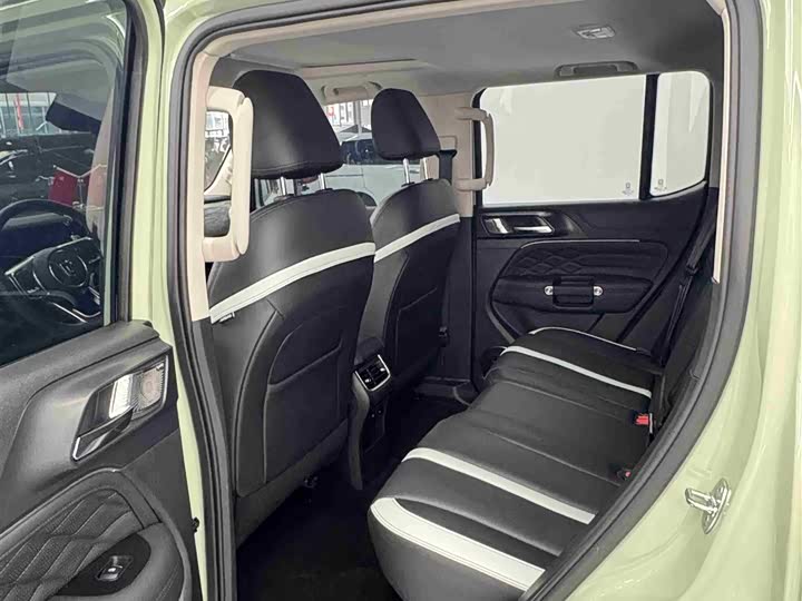 Фото 6 - Tank 300