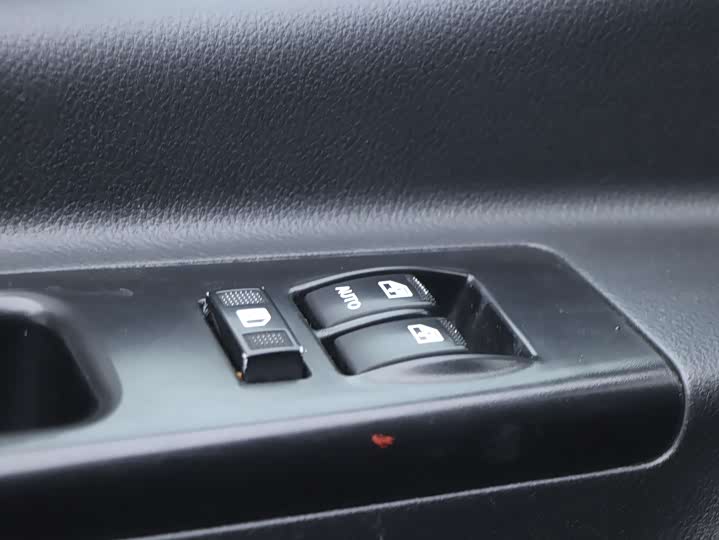 Фото 5 - JAC Refine M3