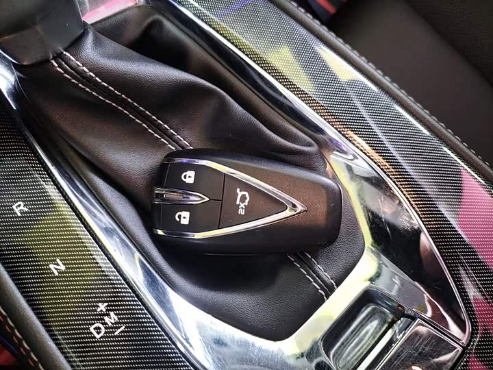 Фото 9 - Changan Oshan X5