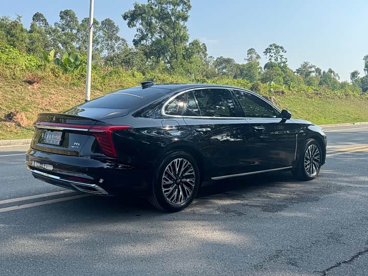 Фото 4 - Hongqi H5