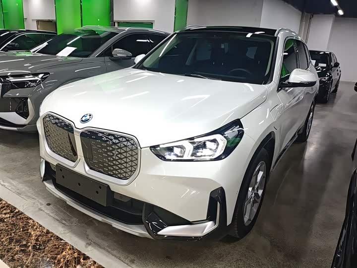 Фото 2 - BMW iX1
