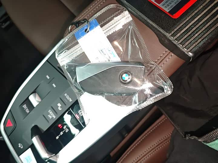 Фото 9 - BMW iX1