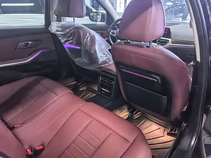 Фото 16 - BMW 3 Series