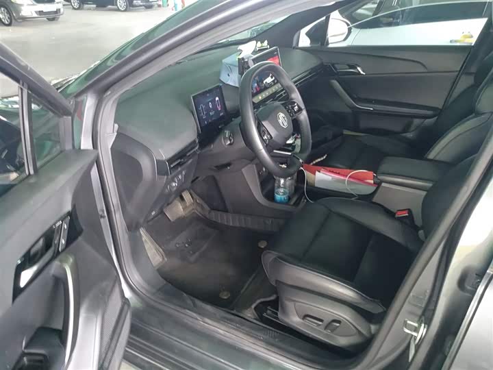 Фото 13 - MG Motor 4 EV