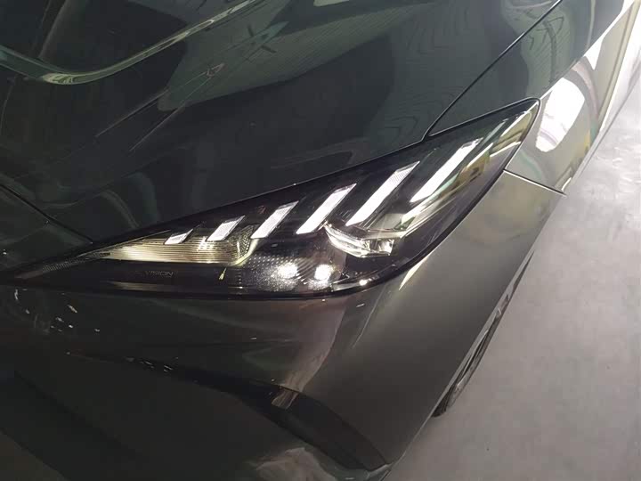 Фото 3 - MG Motor 4 EV