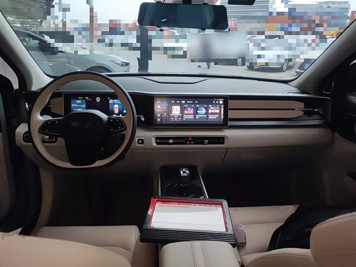 Фото 10 - Geely Icon