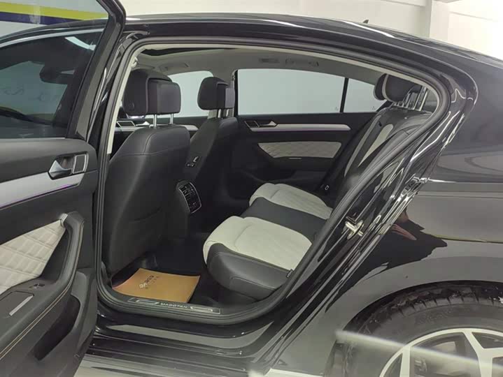 Фото 11 - Volkswagen Magotan