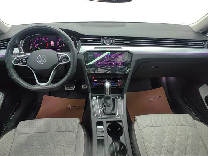 Фото 12 - Volkswagen Magotan