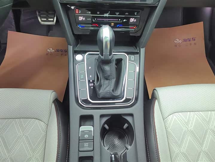 Фото 16 - Volkswagen Magotan