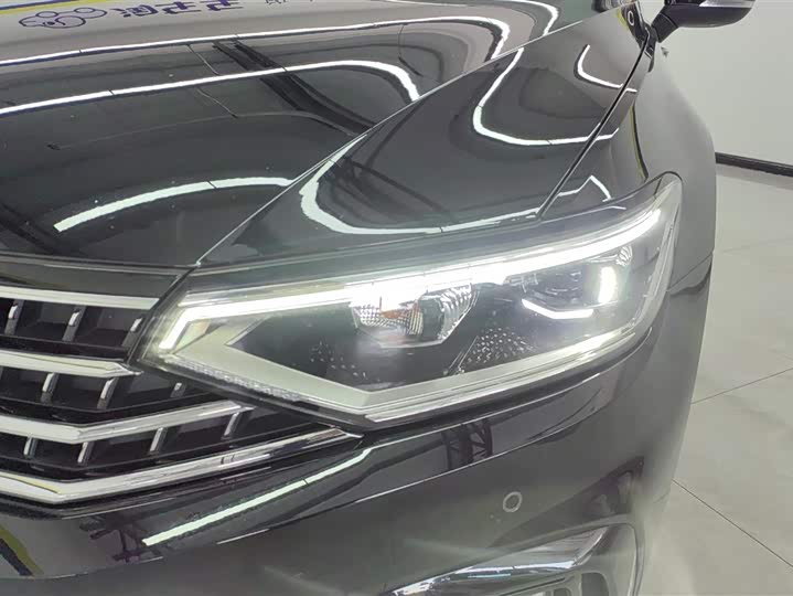 Фото 5 - Volkswagen Magotan