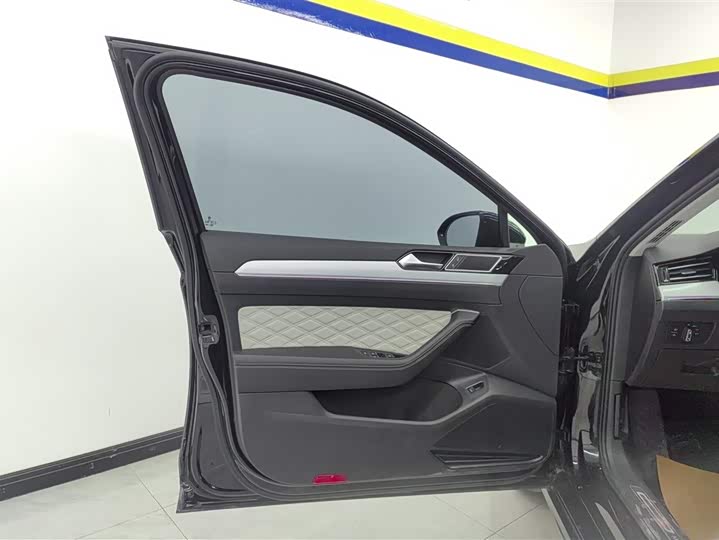 Фото 7 - Volkswagen Magotan