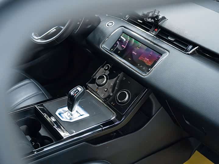 Фото 8 - Land Rover Range Rover Evoque L