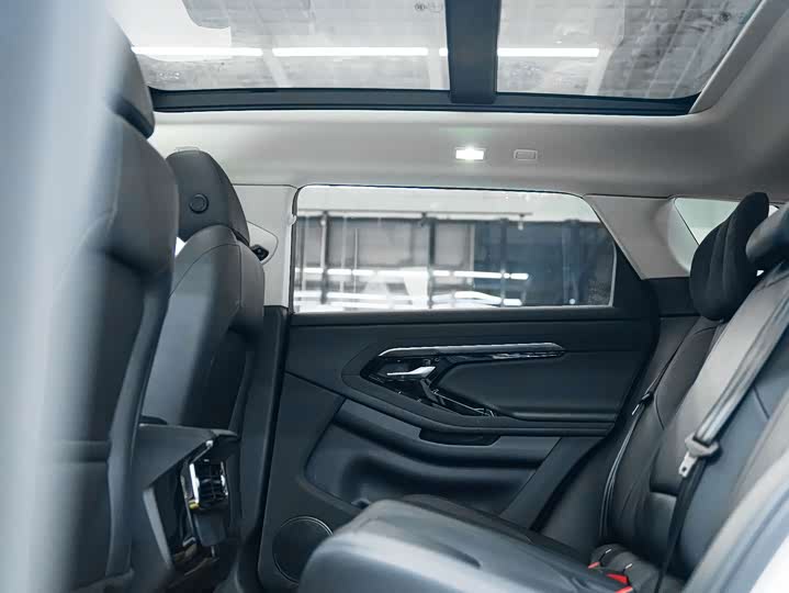 Фото 9 - Land Rover Range Rover Evoque L