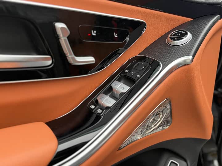 Фото 11 - Mercedes-Benz S-Class