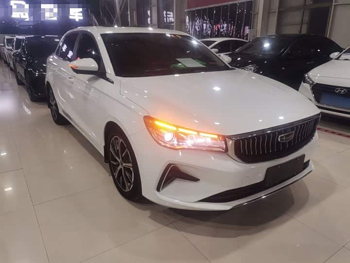 Фото 4 - Geely Emgrand