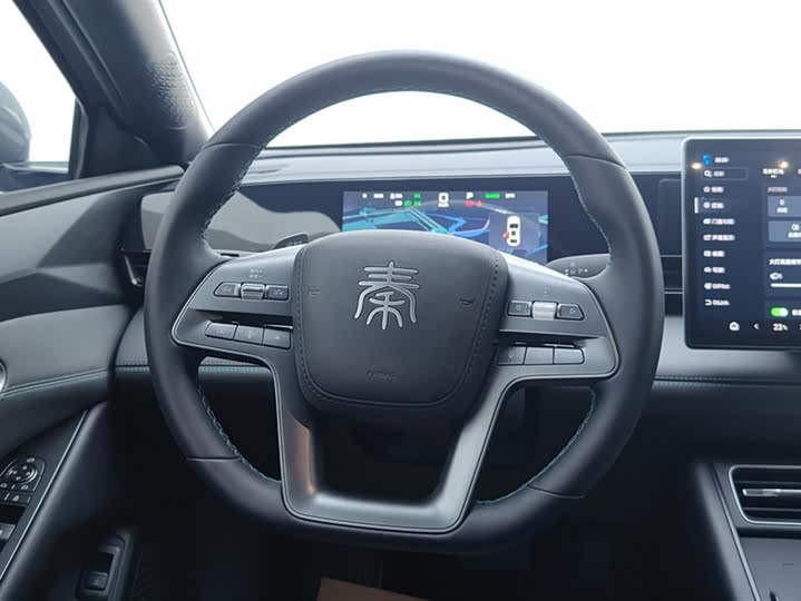 Фото 15 - BYD Qin L