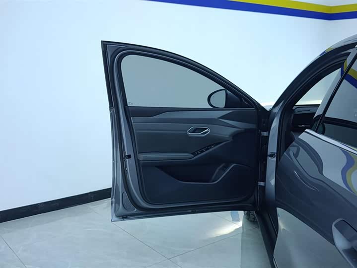 Фото 7 - BYD Qin L