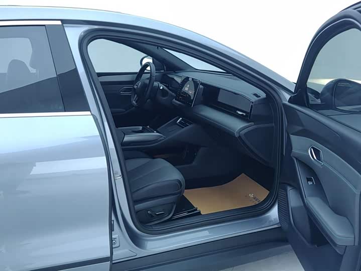 Фото 8 - BYD Qin L