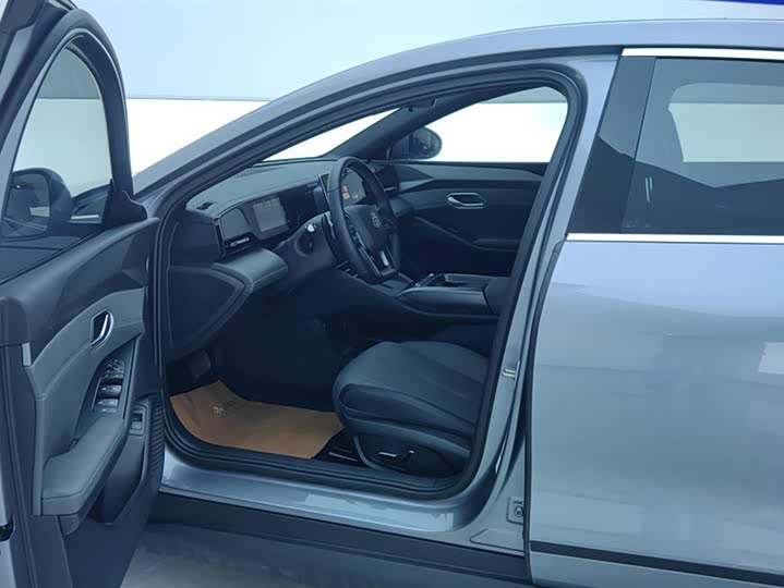 Фото 9 - BYD Qin L